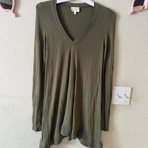 Deletta Olive V-Neck Long Sleeve Tunic